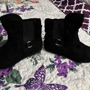 True Craft Black Ankle Booties